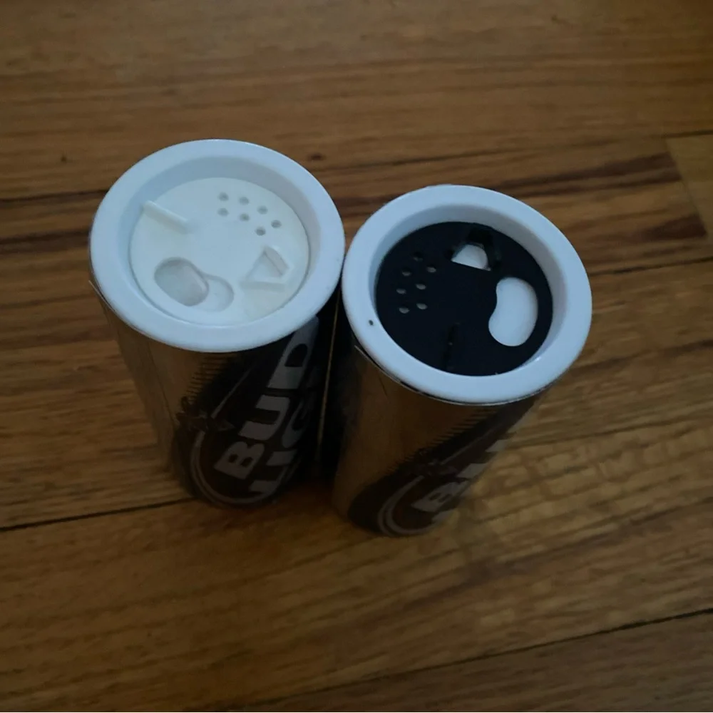 Bud Light Beer Salt & Pepper Shakers ‎ Collectible